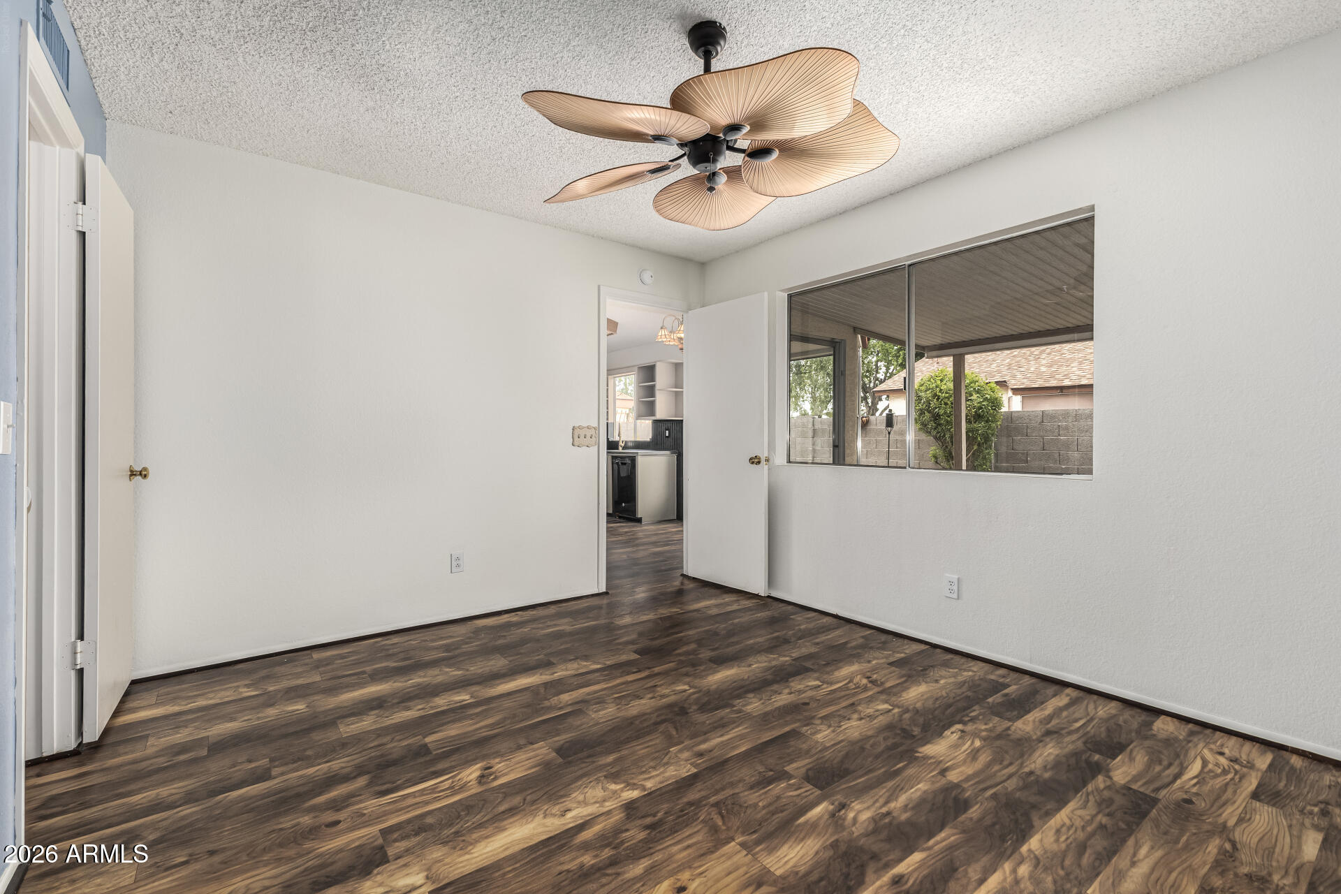 8759 West St John Road Peoria, AZ 85382 - Photo 14 of 27