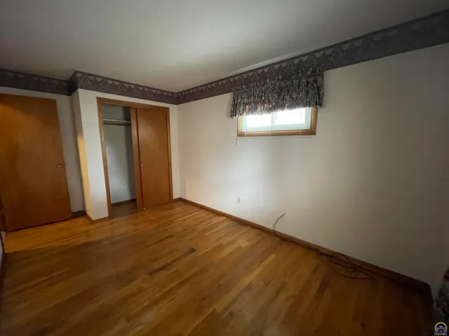 $174,900 | 2924 Southwest Medford Avenue, Topeka, KS 66611
