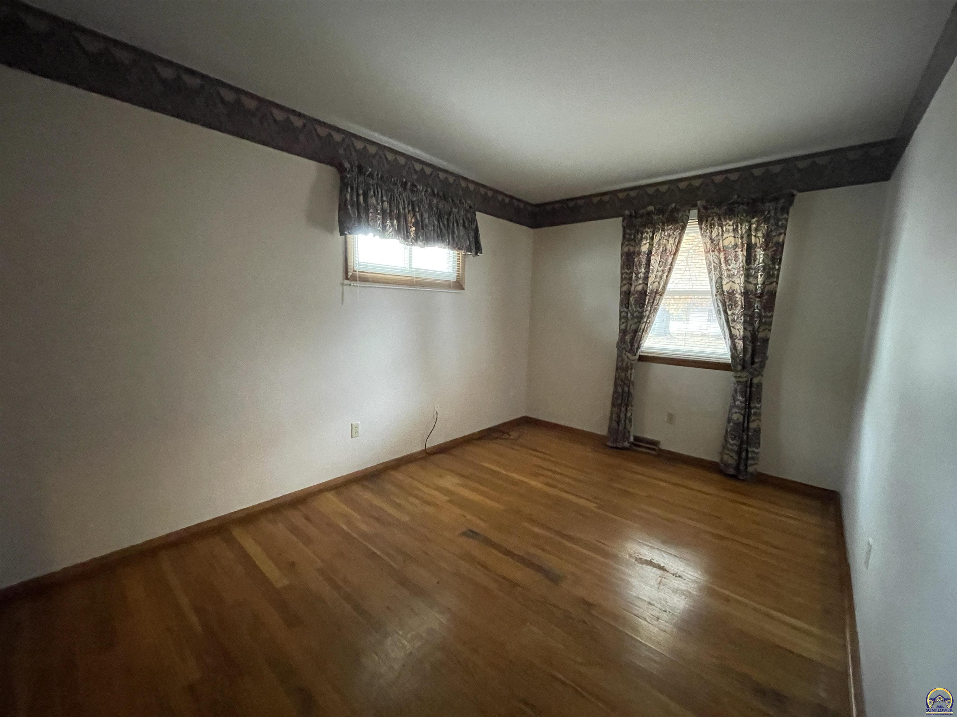 2924 Southwest Medford Avenue Topeka, KS 66611 - Photo 13 of 25