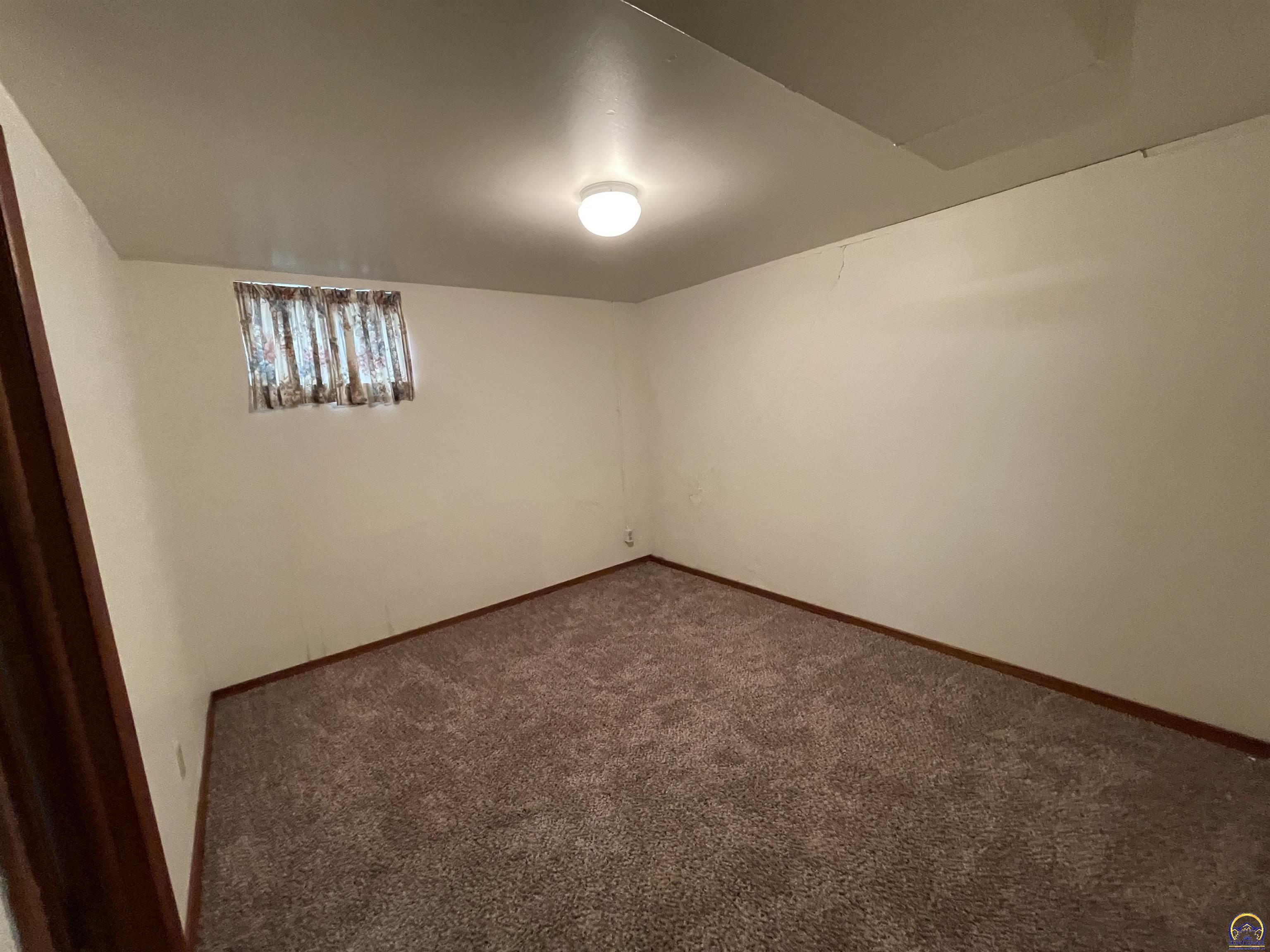 2924 Southwest Medford Avenue Topeka, KS 66611 - Photo 19 of 25