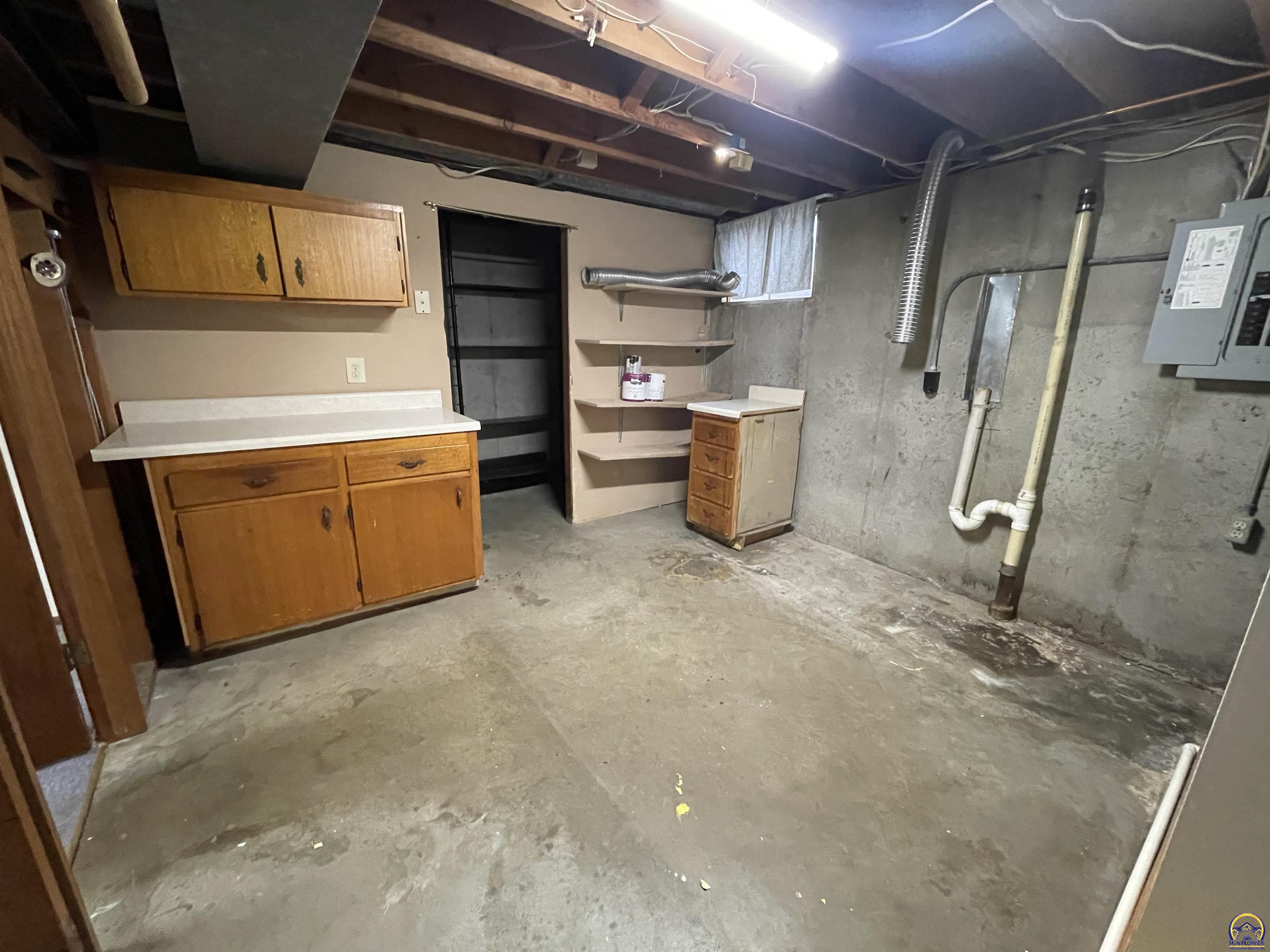 2924 Southwest Medford Avenue Topeka, KS 66611 - Photo 22 of 25