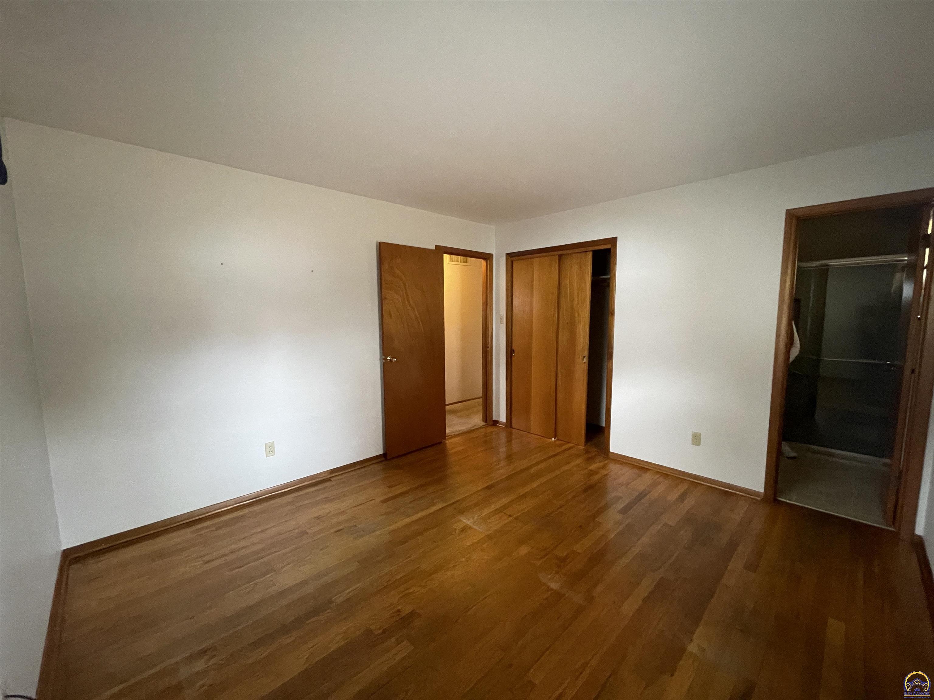 2924 Southwest Medford Avenue Topeka, KS 66611 - Photo 10 of 25