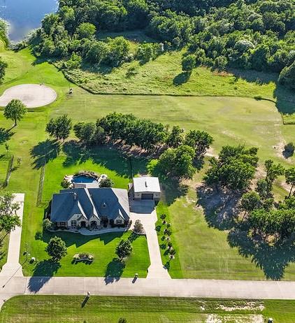 1387 Shadow Lakes Drive Wills Point, TX 75169 - Photo 28 of 30 Drone / aerial view of a large body of water