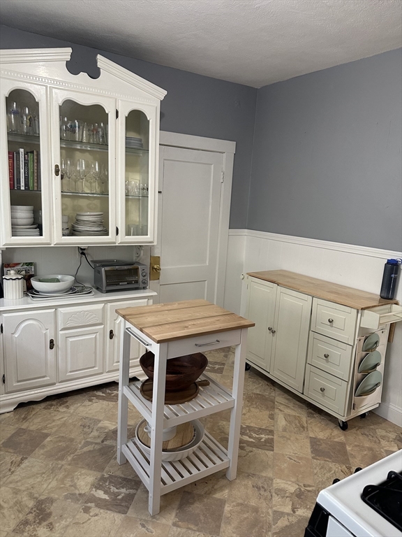 32 Gourley Road, Unit 1 Medford, MA 02155 - Photo 8 of 18