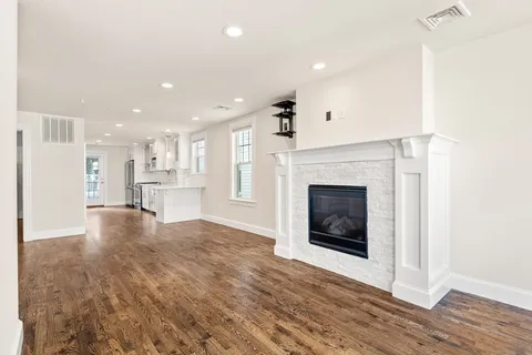 $639,000 | 20 Maryland Street, Unit 2, Boston, MA 02125