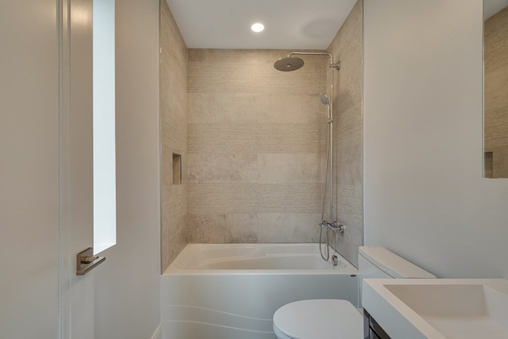 73 Verndale Street Brookline, MA 02446 - Photo 11 of 23