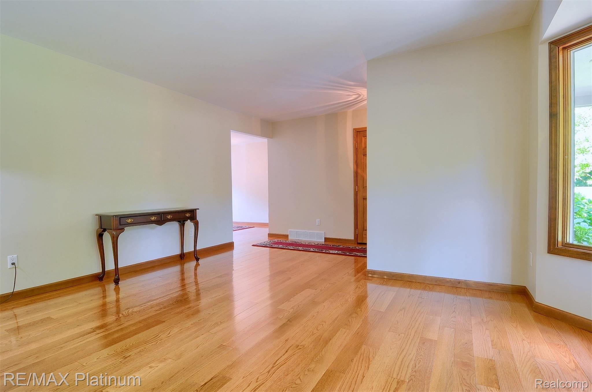 8375 Foster Road Clarkston, MI 48346 - Photo 7 of 42 7-Living Room 2nd View.jpg