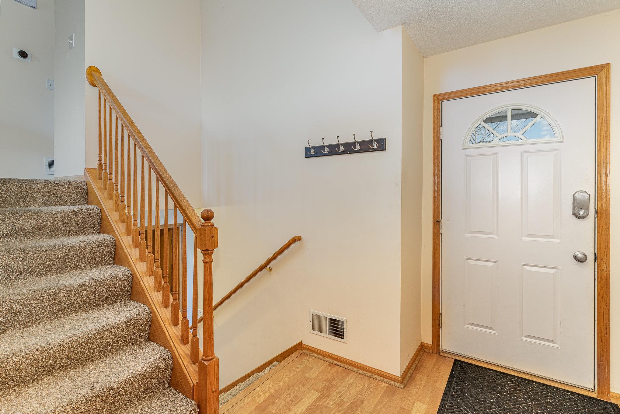 4606 57th Street Northwest Rochester, MN 55901 - Photo 4 of 25 Gallery Image 4