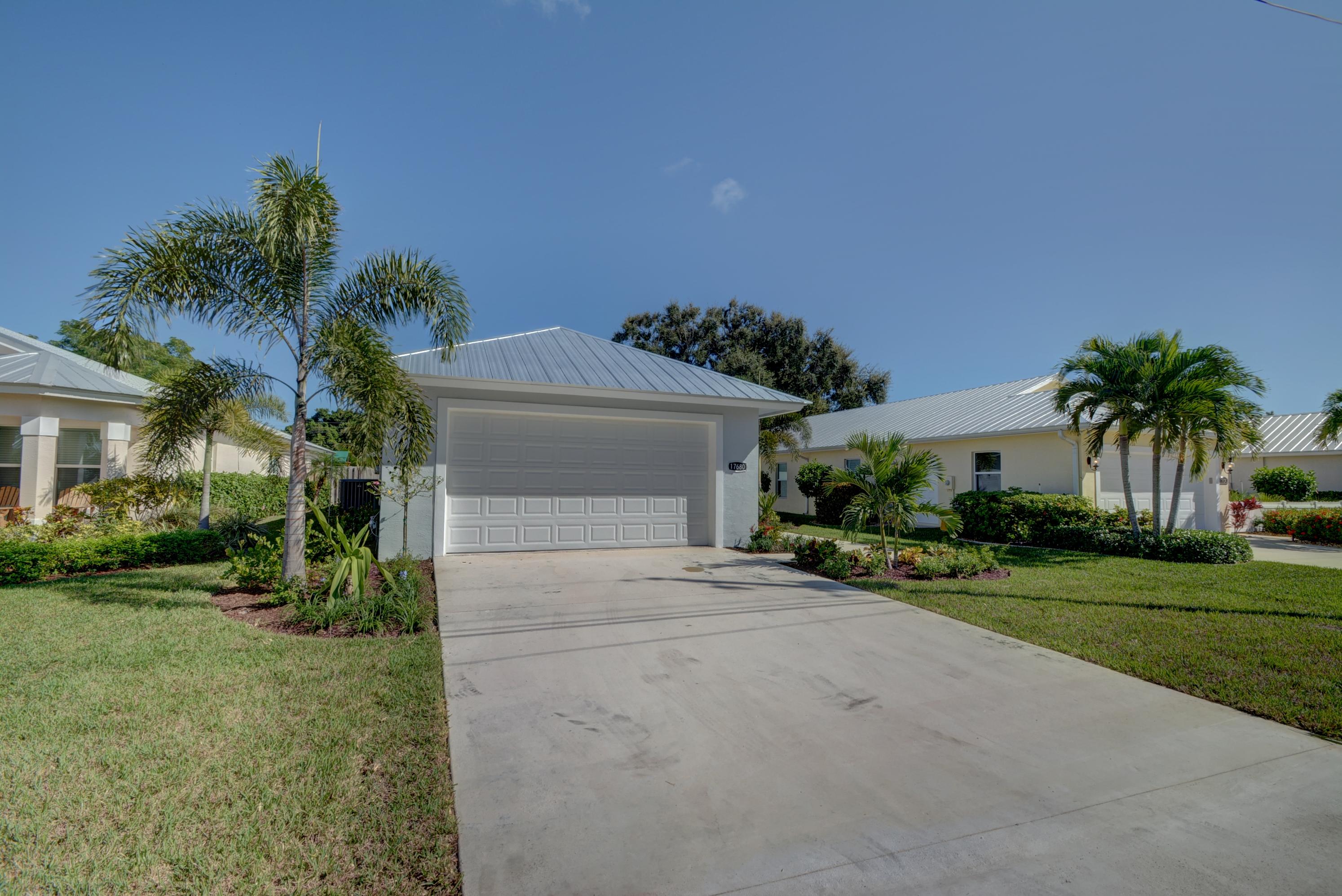 17680 Cinquez Park Road East Jupiter, FL 33458 - Photo 4 of 29 Driveway