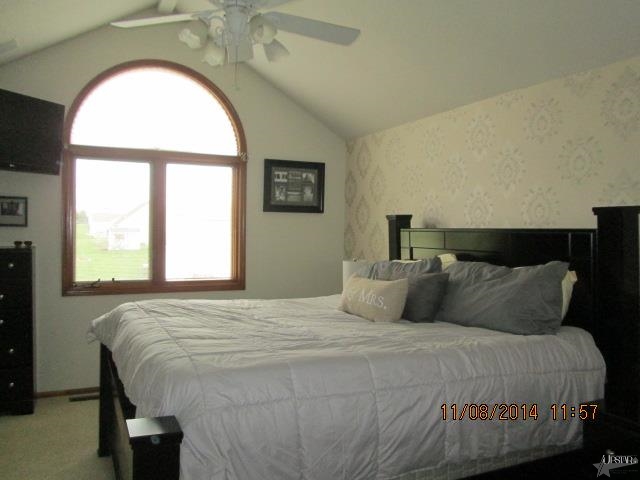 2005 Hunter's Ridge Drive Huntington, IN 46750 - Photo 4 of 18 Gallery Image 4