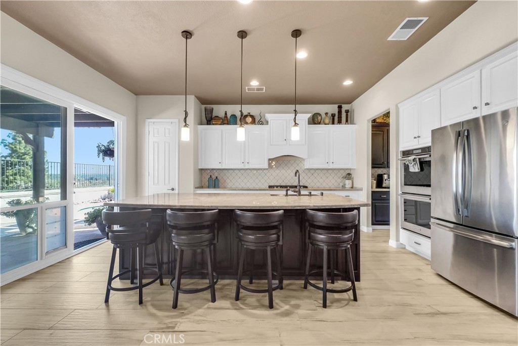 45407 Callesito Altar Temecula, CA 92592 - Photo 16 of 47