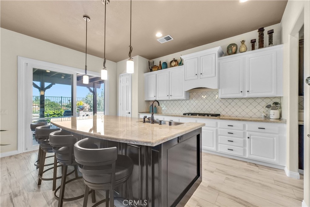 45407 Callesito Altar Temecula, CA 92592 - Photo 17 of 47