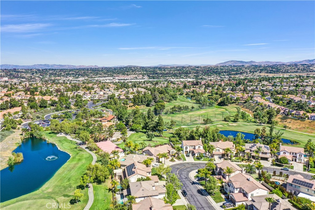 45407 Callesito Altar Temecula, CA 92592 - Photo 43 of 47 an aerial view of a city with lots of residential buildings