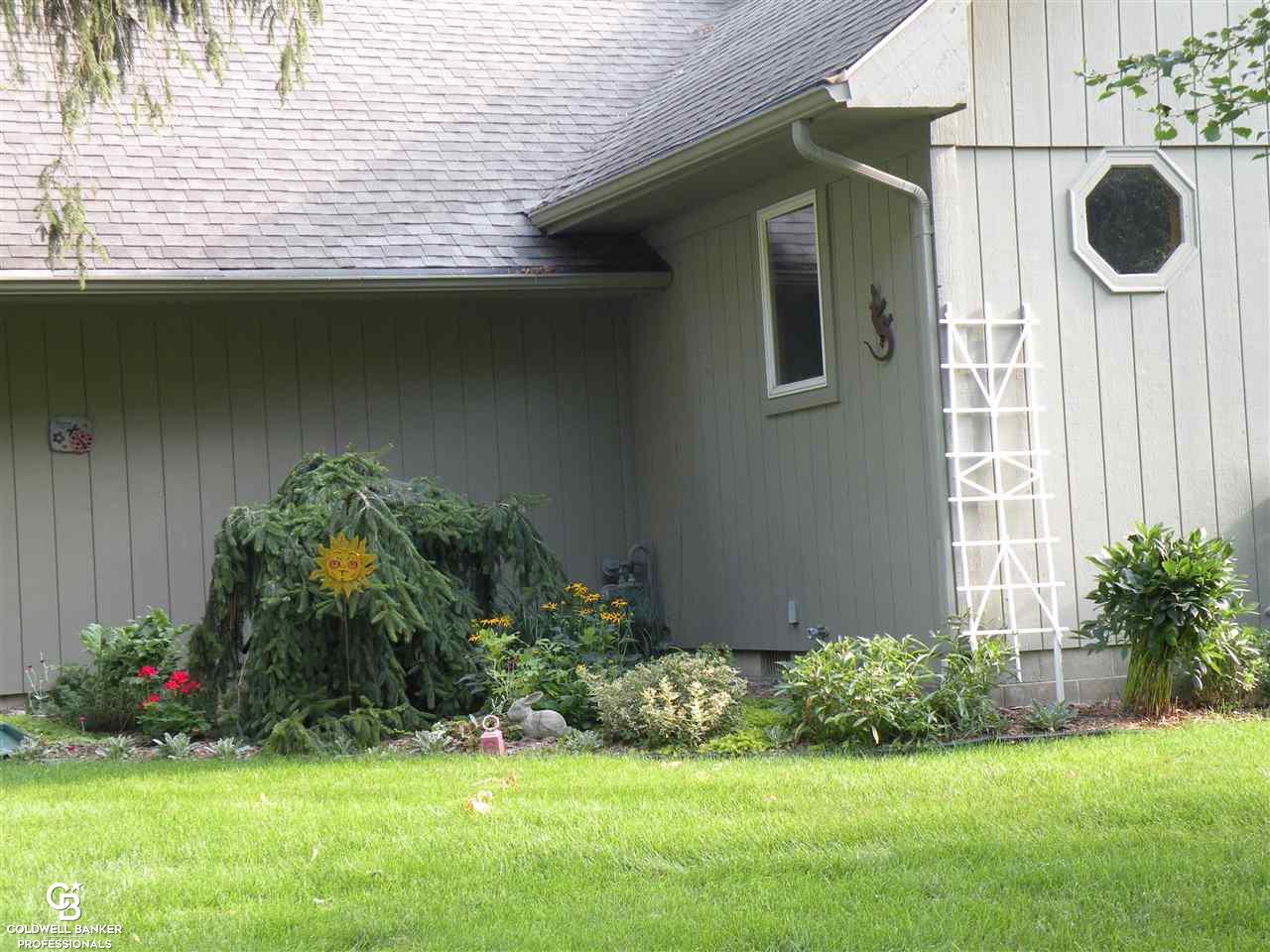 9571 Big Hand Road Columbus, MI 48063 - Photo 34 of 35 50064119-36.JPG
