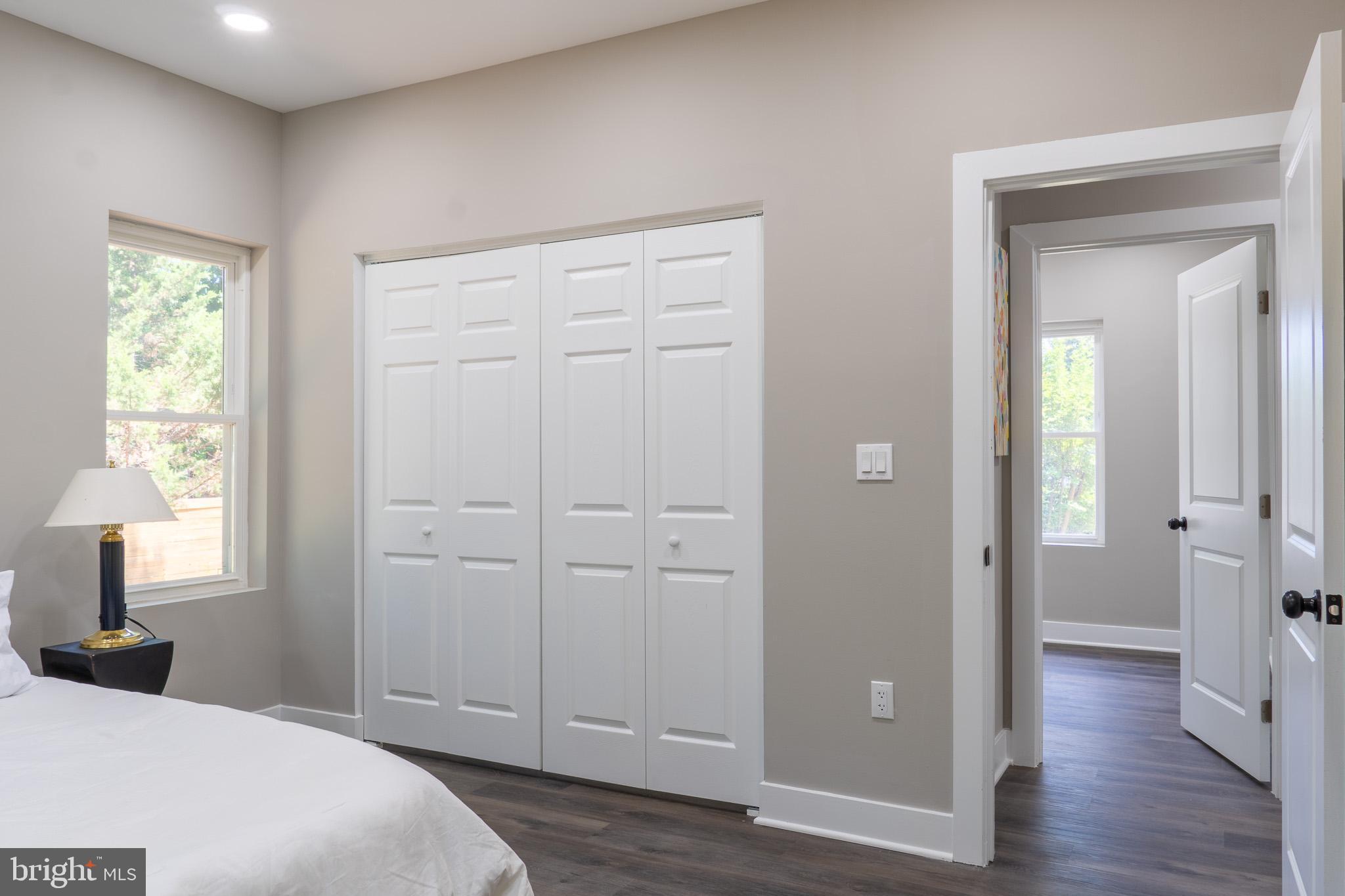 9208 Lanham Severn Road Lanham, MD 20706 - Photo 5 of 24