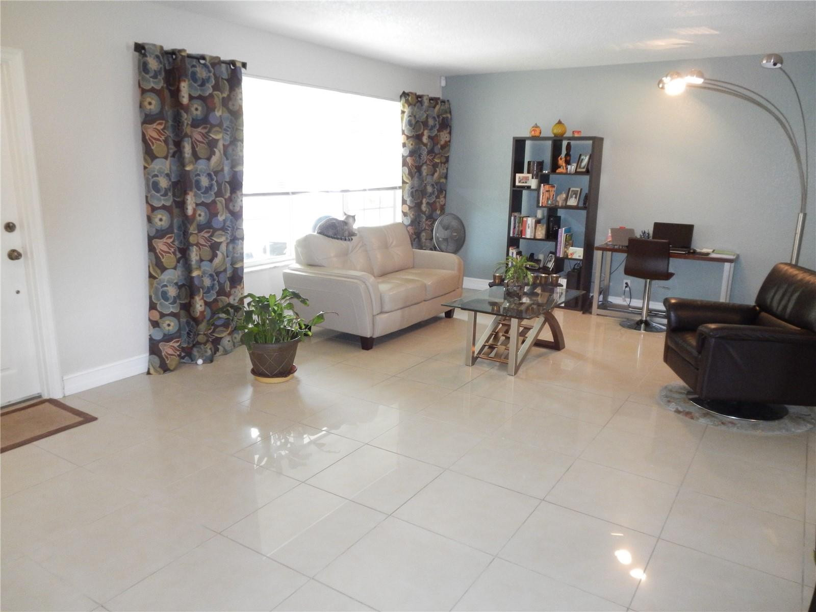 4717 Washington Street Hollywood, FL 33021 - Photo 12 of 21 Photo 12