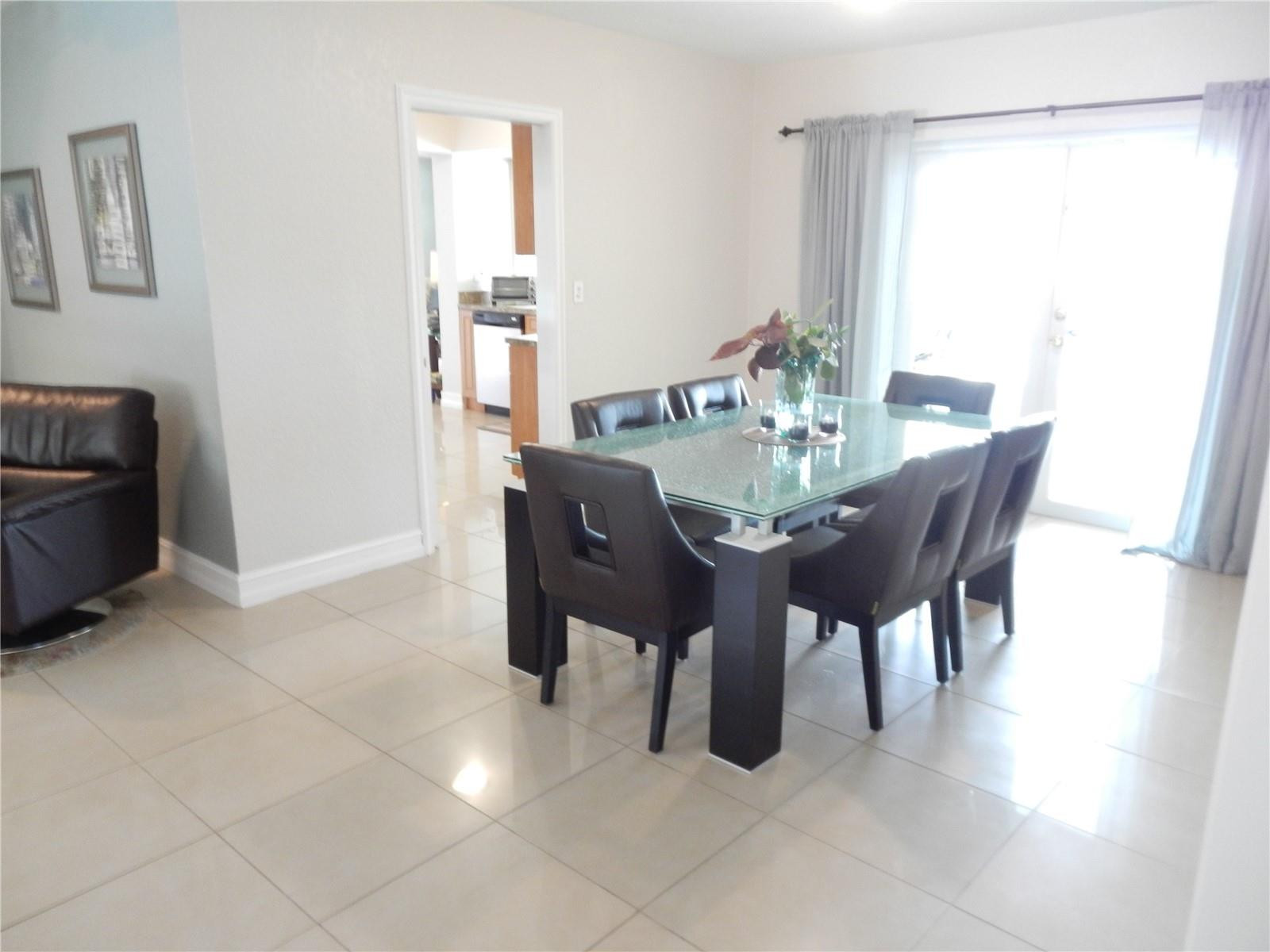 4717 Washington Street Hollywood, FL 33021 - Photo 13 of 21 Photo 13