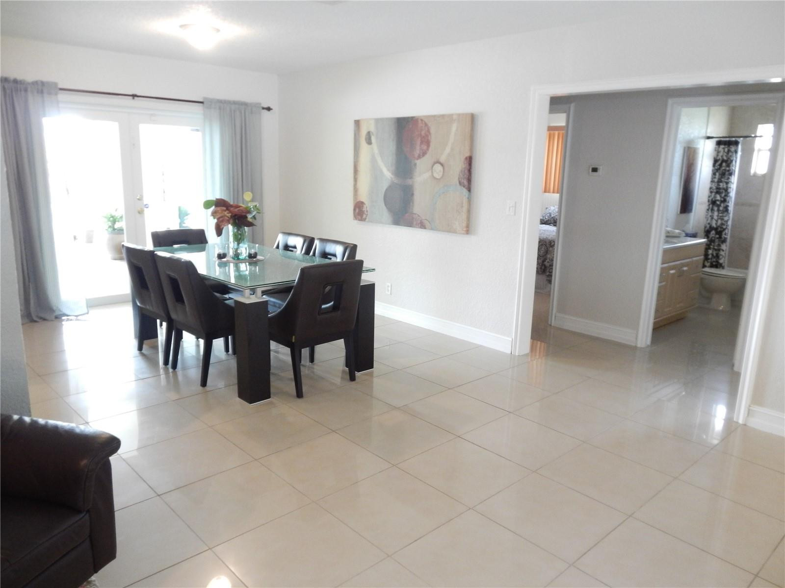 4717 Washington Street Hollywood, FL 33021 - Photo 14 of 21 Photo 14