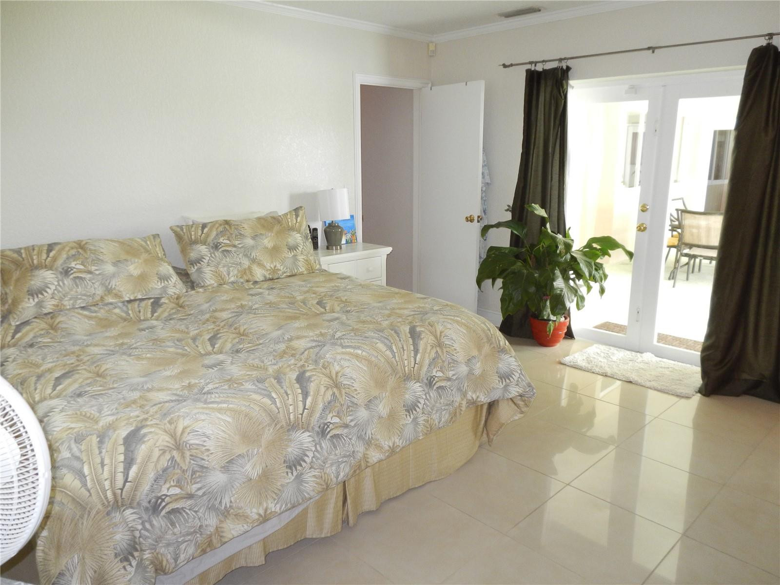 4717 Washington Street Hollywood, FL 33021 - Photo 15 of 21 Photo 15