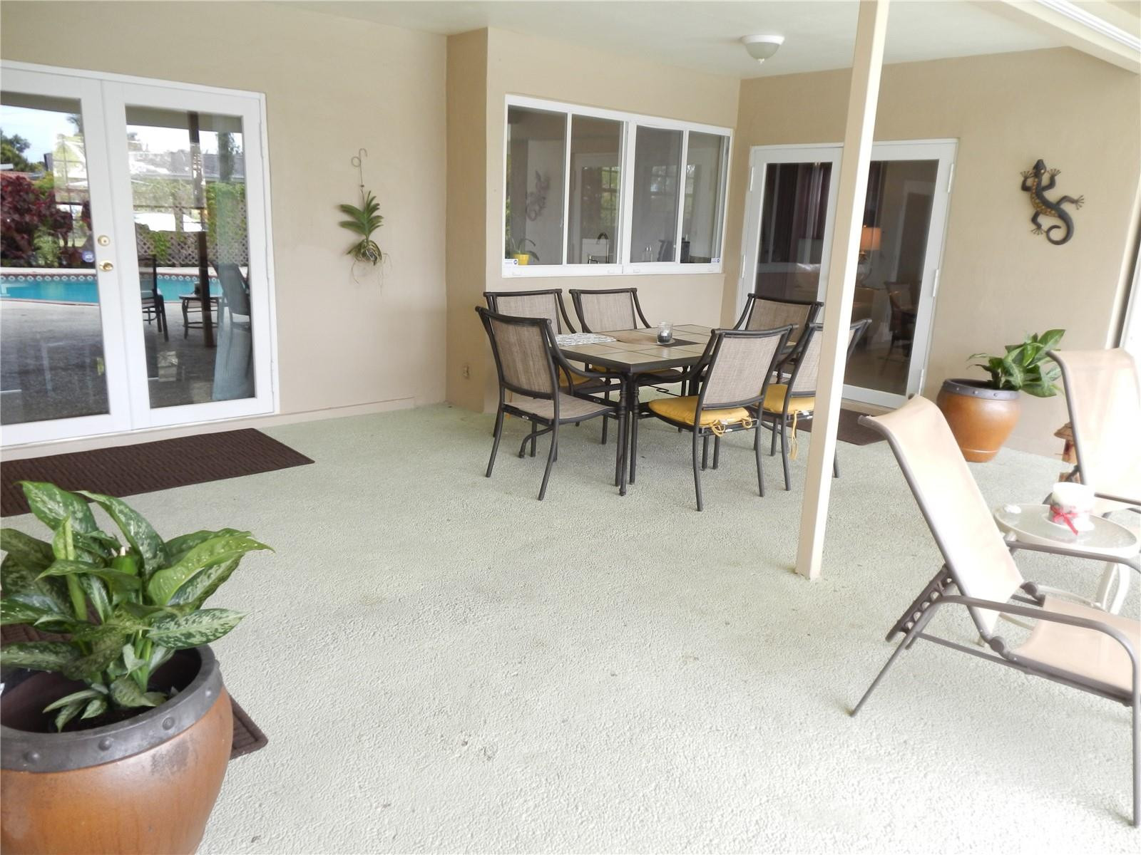 4717 Washington Street Hollywood, FL 33021 - Photo 2 of 21 Photo 2