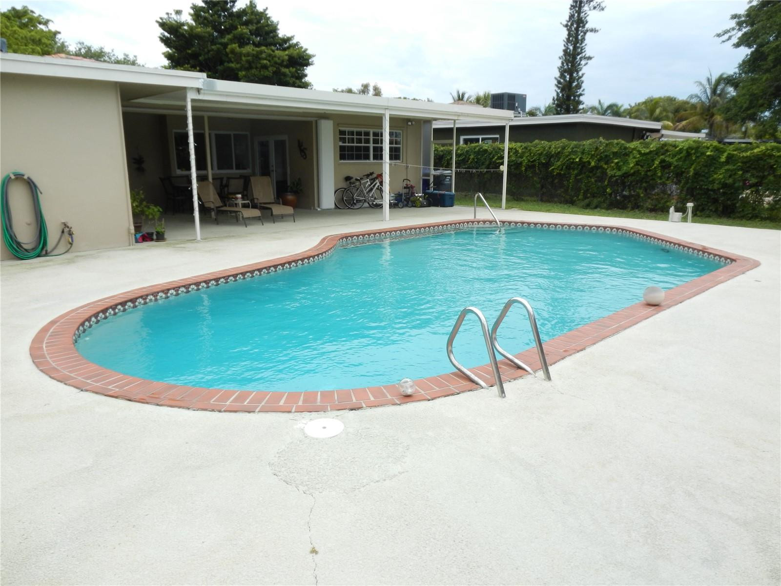 4717 Washington Street Hollywood, FL 33021 - Photo 5 of 21 Photo 5