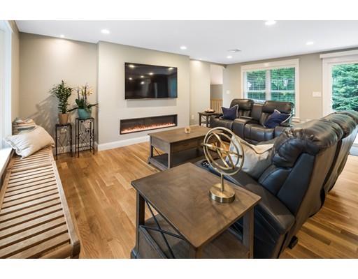 24 Linscott Road Hingham, MA 02043 - Photo 11 of 25