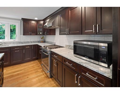 24 Linscott Road Hingham, MA 02043 - Photo 5 of 25