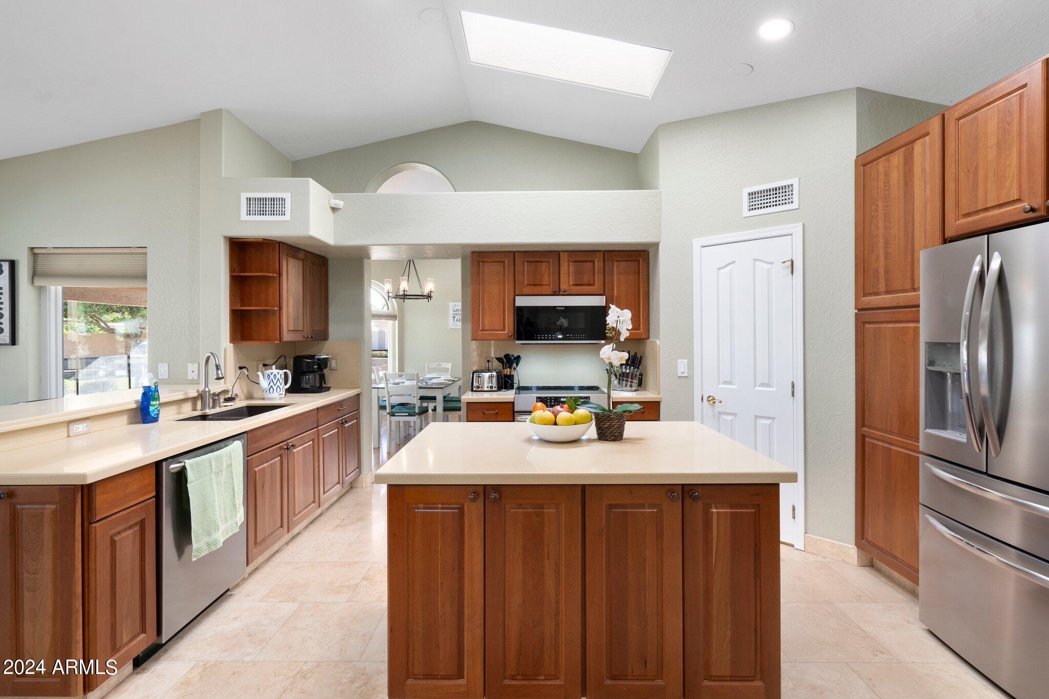 831 North Hill Circle Mesa, AZ 85203 - Photo 4 of 33 26-PML07999