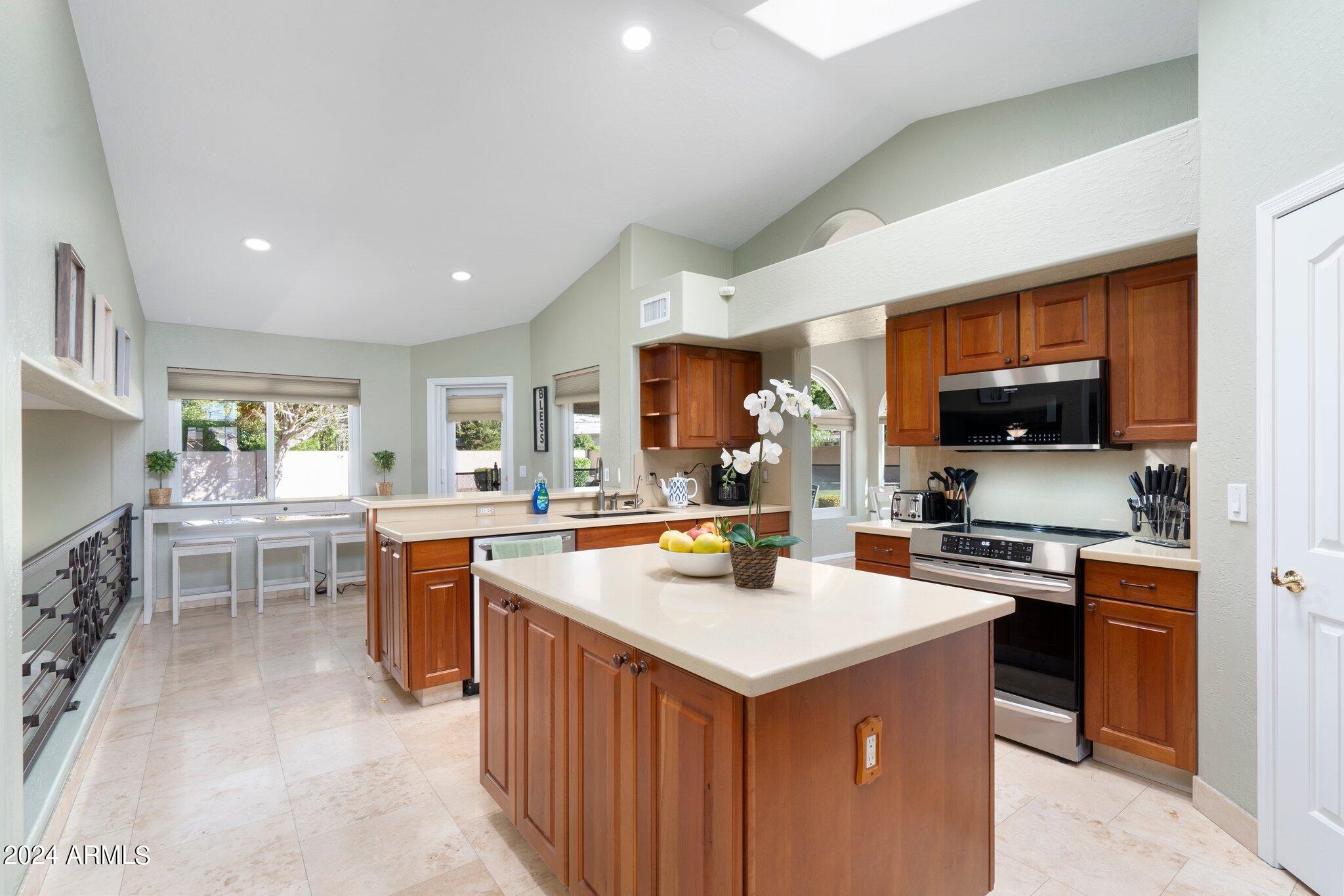 831 North Hill Circle Mesa, AZ 85203 - Photo 6 of 33 27-PML08004