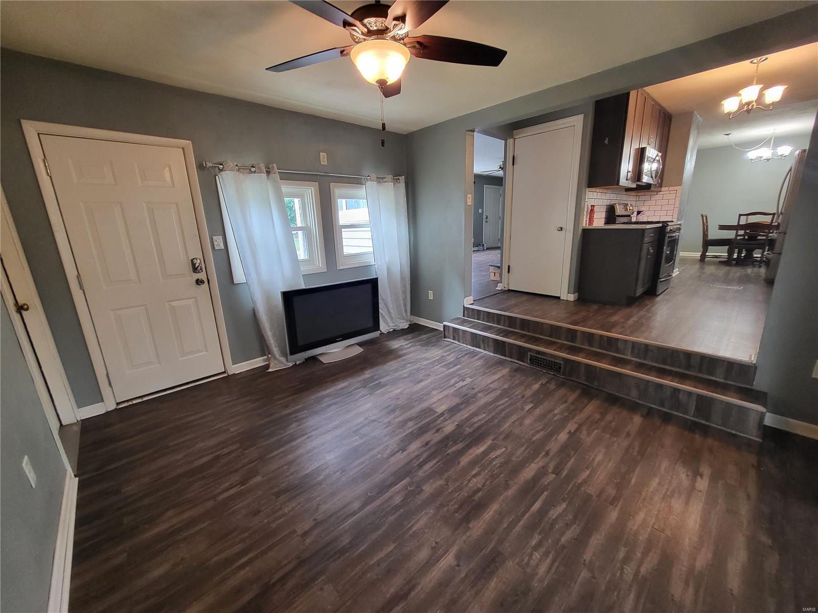 401 Hillcrest Drive Belleville, IL 62221 - Photo 19 of 61