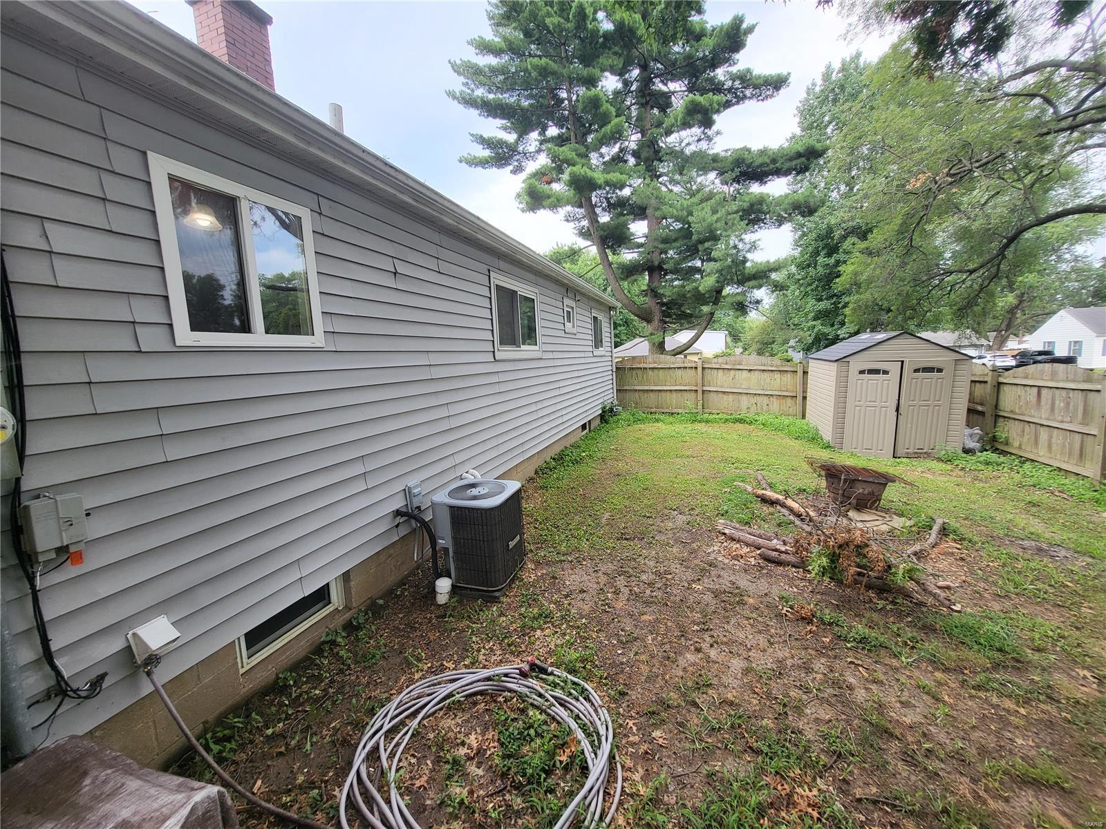 401 Hillcrest Drive Belleville, IL 62221 - Photo 7 of 61