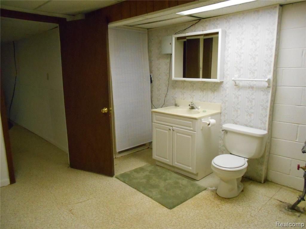 2060 Chalet Drive Rochester, MI 48309 - Photo 21 of 26 Half bath in basement