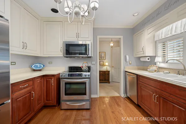 $469,900 | 309 Brookside Circle, Wheaton, IL 60187