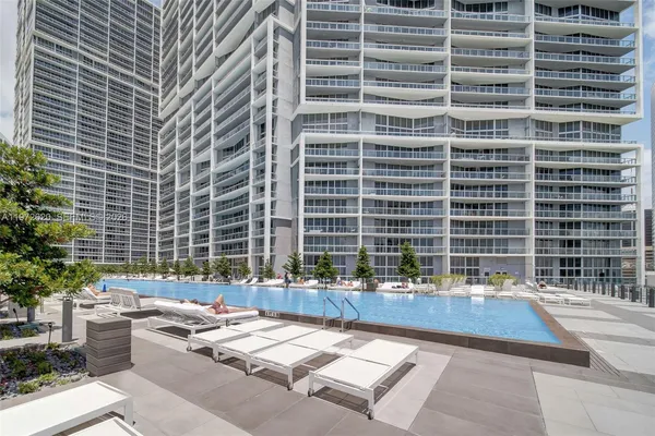 $4,695 | 495 Brickell Avenue, Unit 4209, Miami, FL 33131