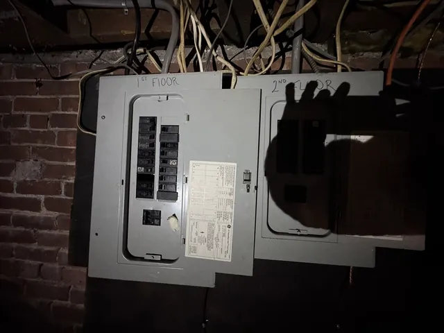 $219,999 | 131 College Street, Springfield, MA 01109