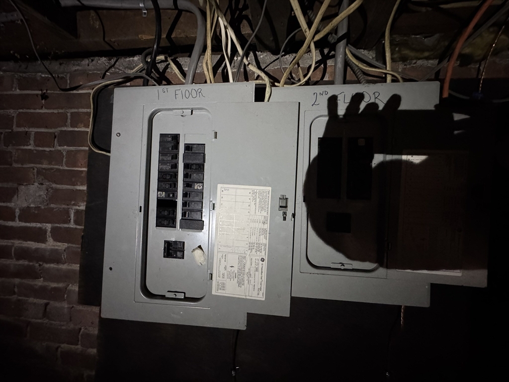 131 College Street Springfield, MA 01109 - Photo 36 of 41