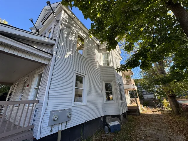 $219,999 | 131 College Street, Springfield, MA 01109
