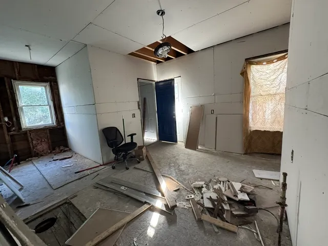 $219,999 | 131 College Street, Springfield, MA 01109