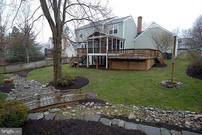149 Seneca Ridge Drive Sterling, VA 20164 - Photo 15 of 30 Exterior (Rear)