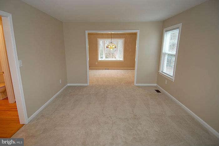 149 Seneca Ridge Drive Sterling, VA 20164 - Photo 7 of 30 Living Room