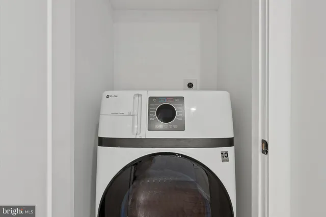 a close up view of washer and dryer