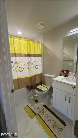 $2,100 | 3914 9th Street West, Lehigh Acres, FL 33971