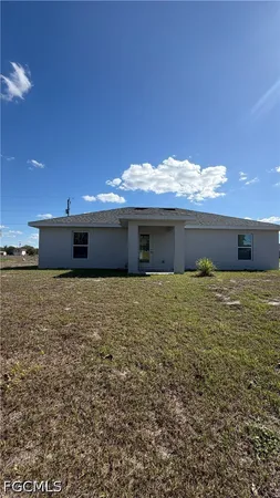 $2,100 | 3914 9th Street West, Lehigh Acres, FL 33971