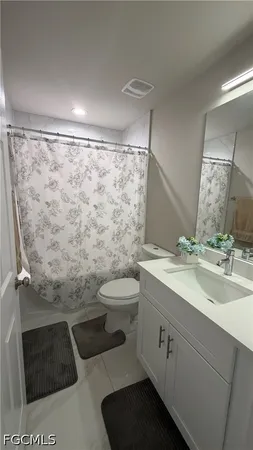 $2,100 | 3914 9th Street West, Lehigh Acres, FL 33971