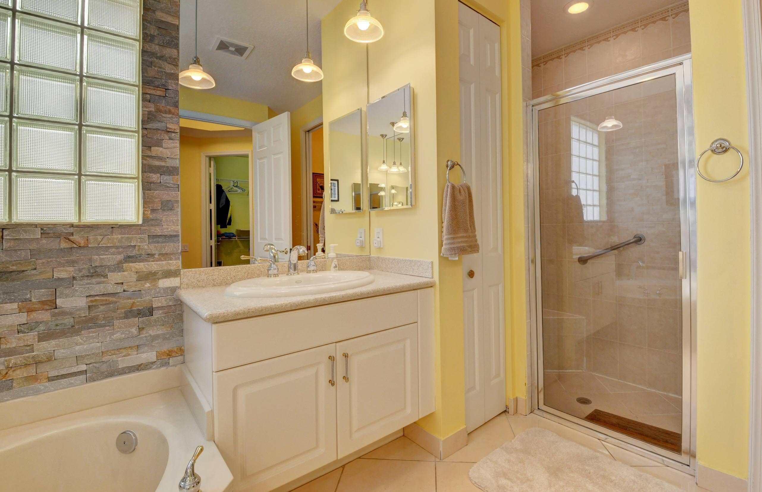 6637 Garde Road Boynton Beach, FL 33472 - Photo 22 of 46 6637-32