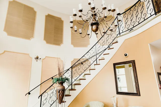 a view of entryway with a front door