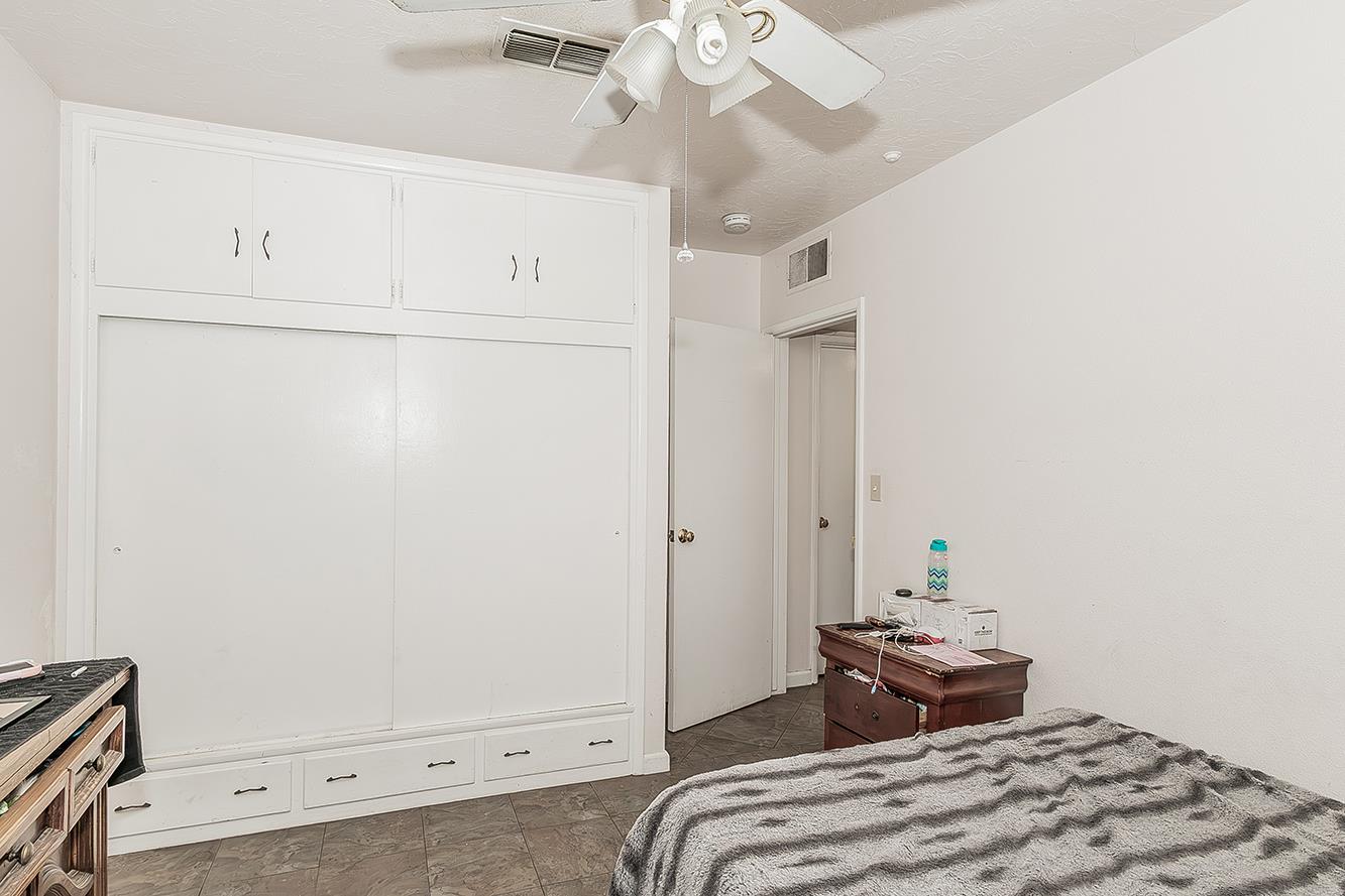 17209 East Floral Avenue Reedley, CA 93654 - Photo 14 of 48