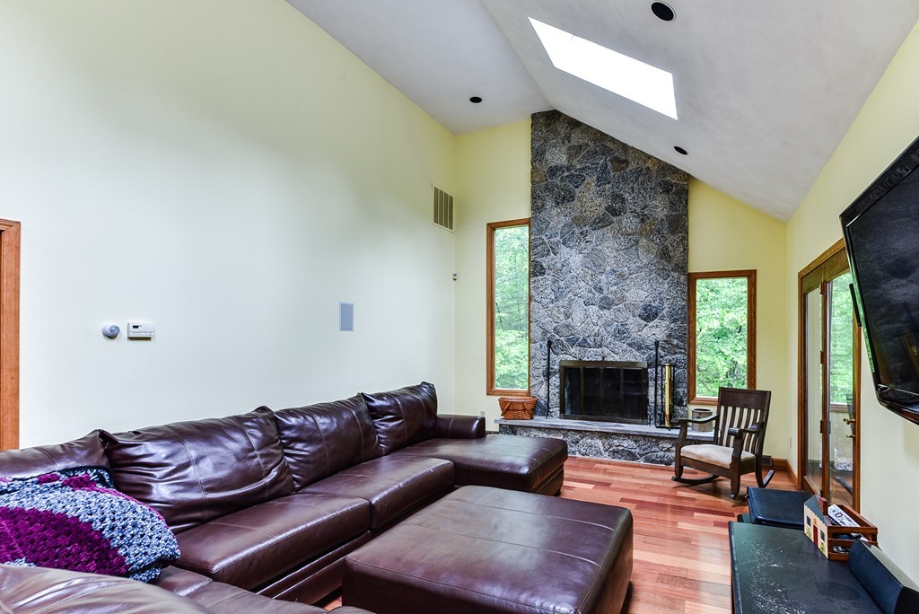 22 Plumbley Road Upton, MA 01568 - Photo 12 of 30 Gallery Image 12