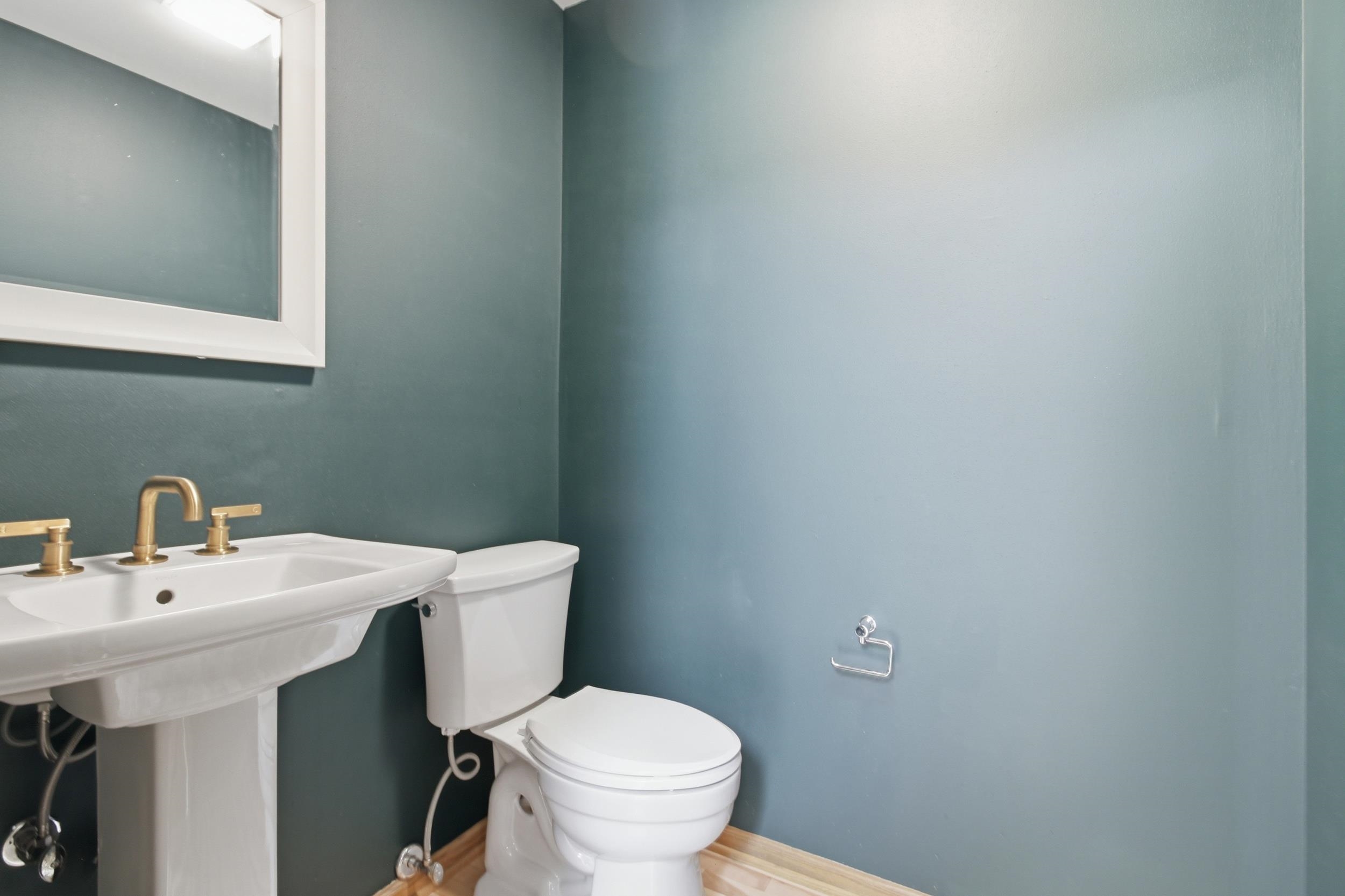 913 Sauk Ridge Madison, WI 53717 - Photo 9 of 32