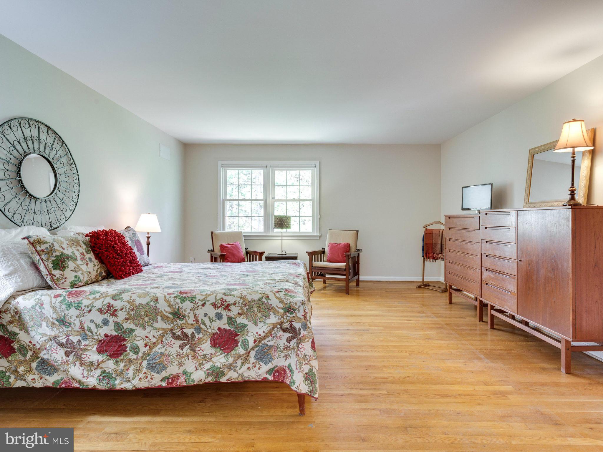 8614 Brook Road McLean, VA 22102 - Photo 13 of 30 Bedroom (Master)